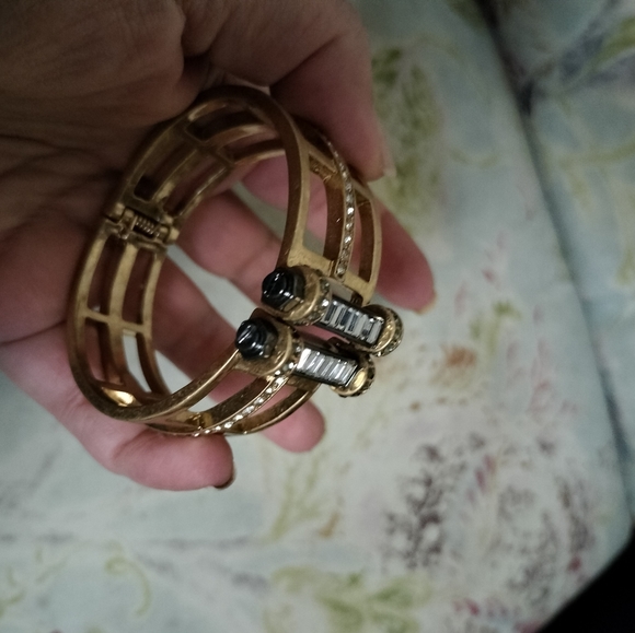 Kenneth Cole Cuff Bracelet - Picture 2 of 4